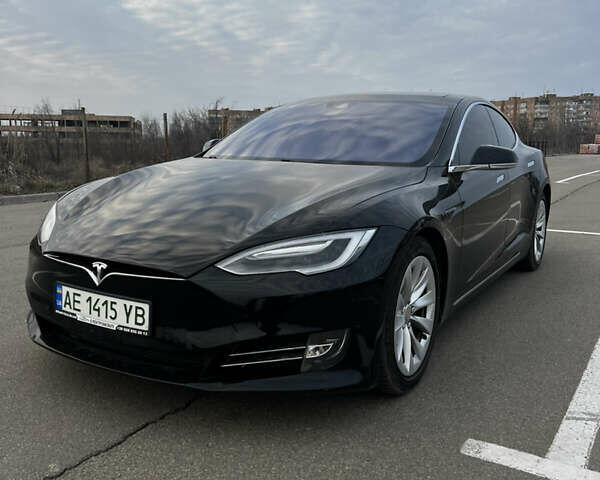 Чорний Тесла Модель С, об'ємом двигуна 0 л та пробігом 71 тис. км за 22000 $, фото 1 на Automoto.ua