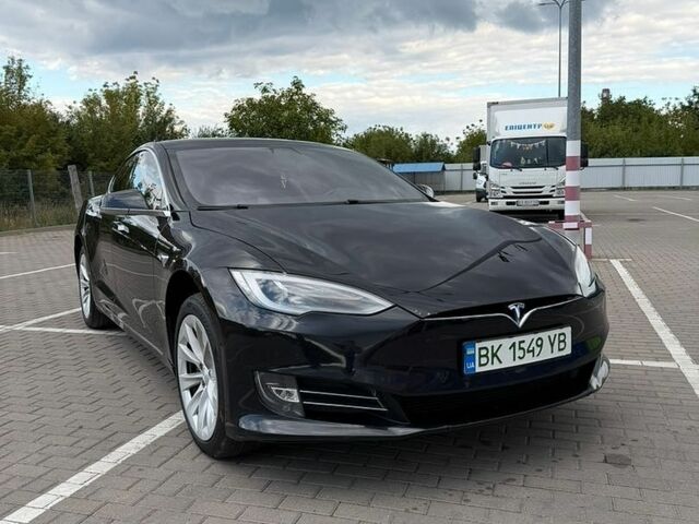 Черный Тесла Модель С, объемом двигателя 0 л и пробегом 167 тыс. км за 16600 $, фото 1 на Automoto.ua