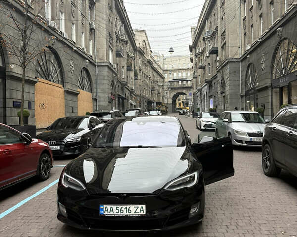 Черный Тесла Модель С, объемом двигателя 0 л и пробегом 118 тыс. км за 17000 $, фото 1 на Automoto.ua