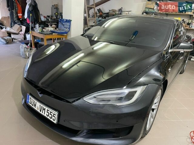 Черный Тесла Модель С, объемом двигателя 0 л и пробегом 157 тыс. км за 14700 $, фото 1 на Automoto.ua