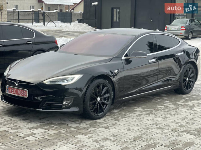 Черный Тесла Модель С, объемом двигателя 0 л и пробегом 114 тыс. км за 32000 $, фото 1 на Automoto.ua