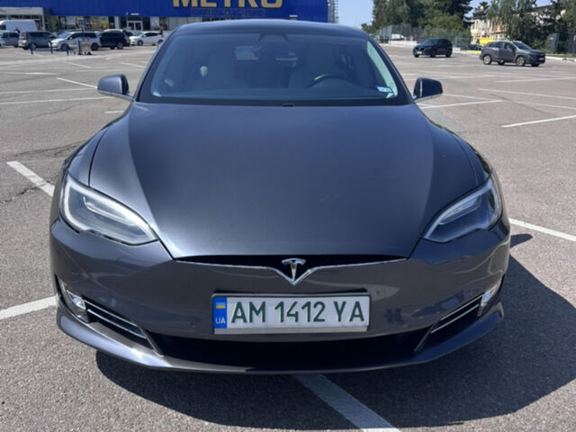Черный Тесла Модель С, объемом двигателя 0 л и пробегом 151 тыс. км за 17500 $, фото 1 на Automoto.ua