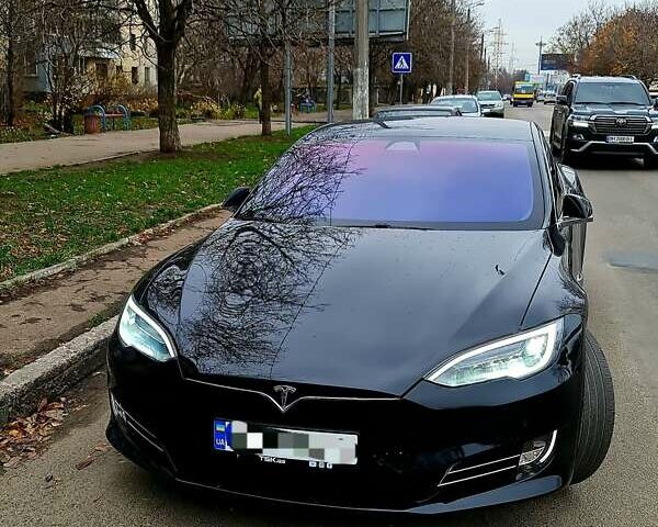 Чорний Тесла Модель С, об'ємом двигуна 0 л та пробігом 110 тис. км за 17000 $, фото 1 на Automoto.ua