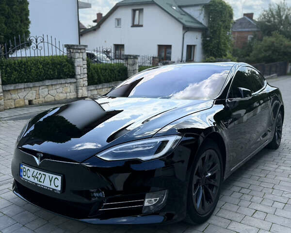 Черный Тесла Модель С, объемом двигателя 0 л и пробегом 160 тыс. км за 16900 $, фото 1 на Automoto.ua