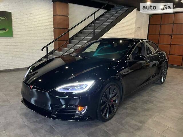 Чорний Тесла Модель С, об'ємом двигуна 0 л та пробігом 45 тис. км за 57900 $, фото 1 на Automoto.ua