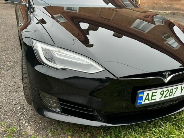 Черный Тесла Модель С, объемом двигателя 0 л и пробегом 60 тыс. км за 23500 $, фото 1 на Automoto.ua