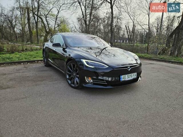 Черный Тесла Модель С, объемом двигателя 0 л и пробегом 30 тыс. км за 33500 $, фото 1 на Automoto.ua