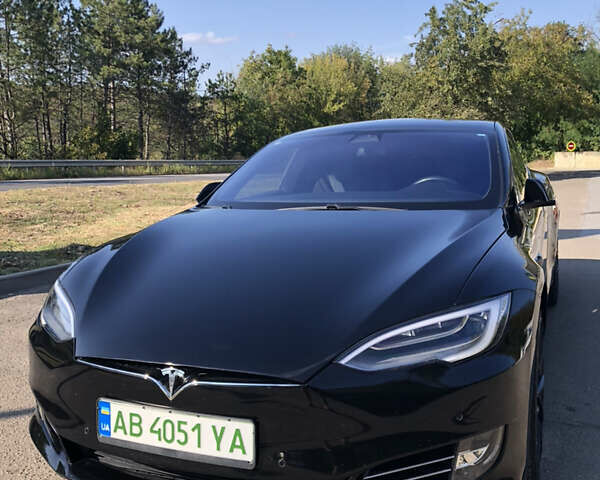Черный Тесла Модель С, объемом двигателя 0 л и пробегом 124 тыс. км за 20000 $, фото 1 на Automoto.ua