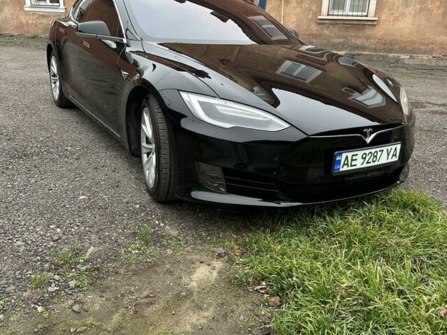 Черный Тесла Модель С, объемом двигателя 0 л и пробегом 60 тыс. км за 23500 $, фото 1 на Automoto.ua