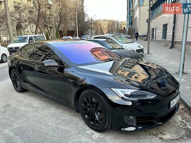 Черный Тесла Модель С, объемом двигателя 0 л и пробегом 130 тыс. км за 20500 $, фото 1 на Automoto.ua