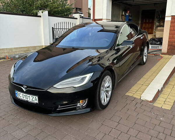 Черный Тесла Модель С, объемом двигателя 0 л и пробегом 120 тыс. км за 20000 $, фото 1 на Automoto.ua