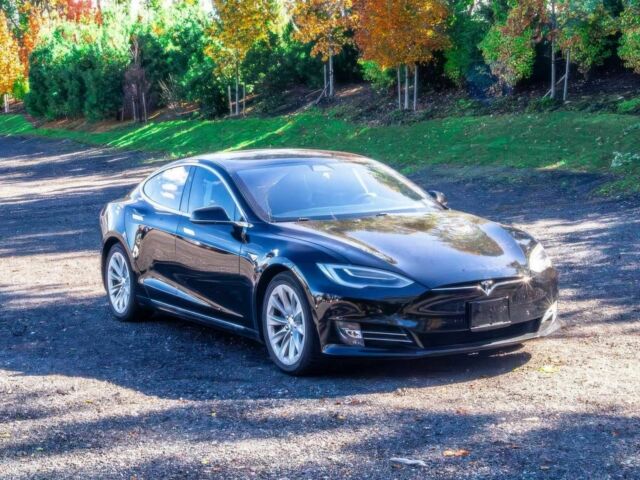 Черный Тесла Модель С, объемом двигателя 0 л и пробегом 41 тыс. км за 16700 $, фото 1 на Automoto.ua