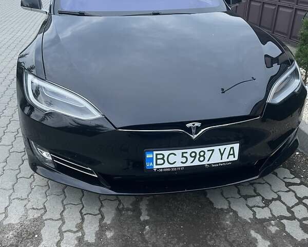 Чорний Тесла Модель С, об'ємом двигуна 0 л та пробігом 65 тис. км за 28500 $, фото 1 на Automoto.ua