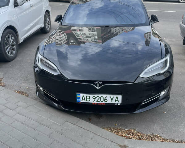 Черный Тесла Модель С, объемом двигателя 0 л и пробегом 131 тыс. км за 23500 $, фото 1 на Automoto.ua