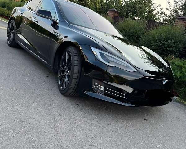 Черный Тесла Модель С, объемом двигателя 0 л и пробегом 171 тыс. км за 22800 $, фото 1 на Automoto.ua