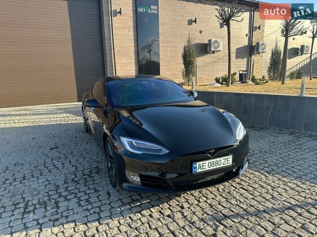 Черный Тесла Модель С, объемом двигателя 0 л и пробегом 73 тыс. км за 19000 $, фото 1 на Automoto.ua