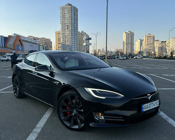 Черный Тесла Модель С, объемом двигателя 0 л и пробегом 45 тыс. км за 29999 $, фото 1 на Automoto.ua