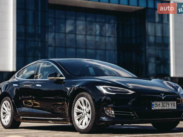 Черный Тесла Модель С, объемом двигателя 0 л и пробегом 46 тыс. км за 25000 $, фото 1 на Automoto.ua