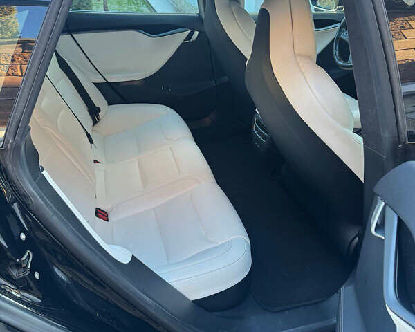 Чорний Тесла Модель С, об'ємом двигуна 0 л та пробігом 120 тис. км за 29500 $, фото 1 на Automoto.ua