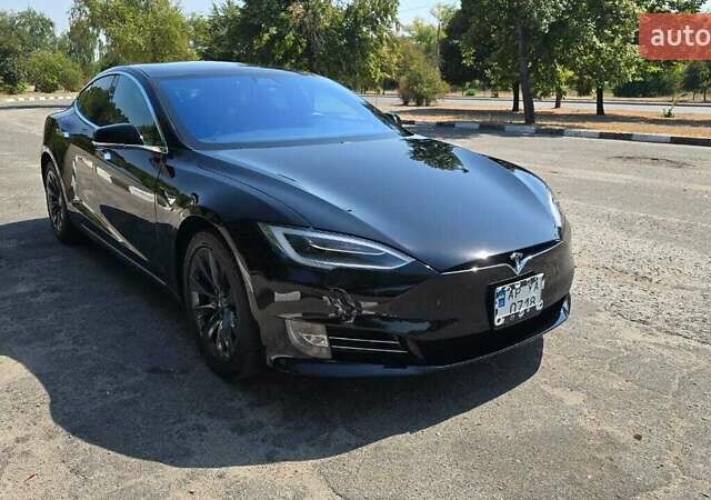 Чорний Тесла Модель С, об'ємом двигуна 0 л та пробігом 210 тис. км за 28000 $, фото 1 на Automoto.ua