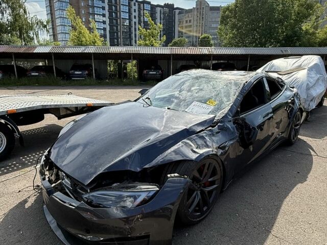 Чорний Тесла Модель С, об'ємом двигуна 0 л та пробігом 33 тис. км за 15000 $, фото 1 на Automoto.ua