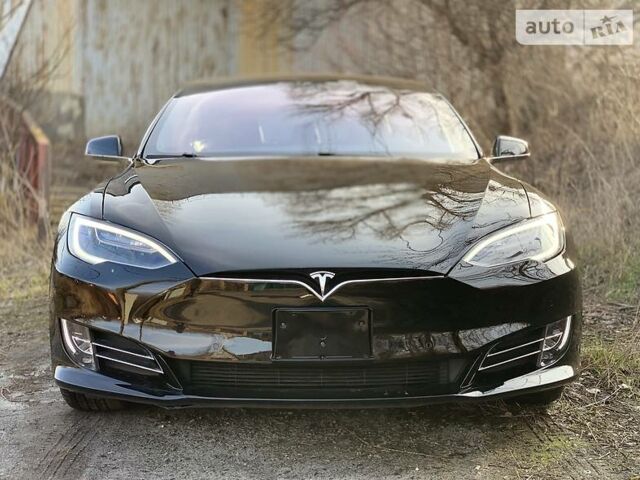 Чорний Тесла Модель С, об'ємом двигуна 0 л та пробігом 3 тис. км за 78900 $, фото 1 на Automoto.ua