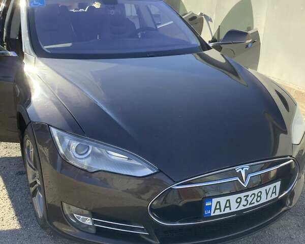 Коричневий Тесла Модель С, об'ємом двигуна 0 л та пробігом 158 тис. км за 14200 $, фото 1 на Automoto.ua