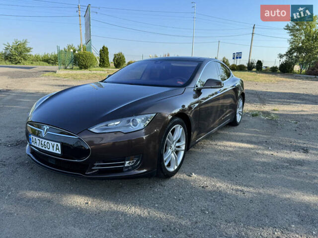 Коричневый Тесла Модель С, объемом двигателя 0 л и пробегом 132 тыс. км за 14500 $, фото 1 на Automoto.ua