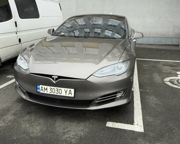 Коричневий Тесла Модель С, об'ємом двигуна 0 л та пробігом 136 тис. км за 18000 $, фото 1 на Automoto.ua