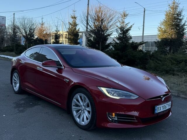 Красный Тесла Модель С, объемом двигателя 0 л и пробегом 72 тыс. км за 34000 $, фото 1 на Automoto.ua