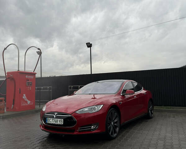 Красный Тесла Модель С, объемом двигателя 0 л и пробегом 306 тыс. км за 11500 $, фото 1 на Automoto.ua