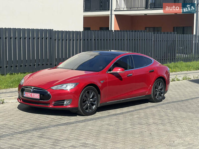 Красный Тесла Модель С, объемом двигателя 0 л и пробегом 223 тыс. км за 11999 $, фото 1 на Automoto.ua