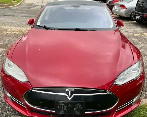 Красный Тесла Модель С, объемом двигателя 0 л и пробегом 280 тыс. км за 8800 $, фото 1 на Automoto.ua