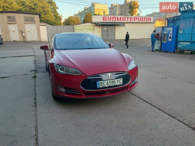 Красный Тесла Модель С, объемом двигателя 0 л и пробегом 223 тыс. км за 13200 $, фото 1 на Automoto.ua