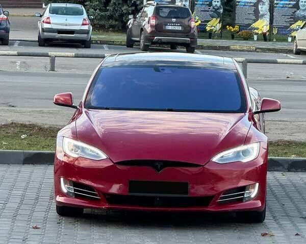 Красный Тесла Модель С, объемом двигателя 0 л и пробегом 225 тыс. км за 18500 $, фото 1 на Automoto.ua