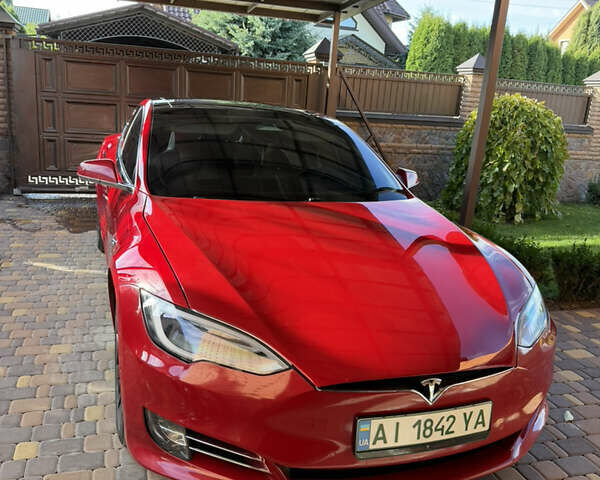 Тесла Модель С 2016 у Белой Церкве на Automoto.ua Червоний Тесла Модель С, об'ємом двигуна 0 л та пробігом 135 тис. км за 17900 $, фото 1 на Automoto.ua