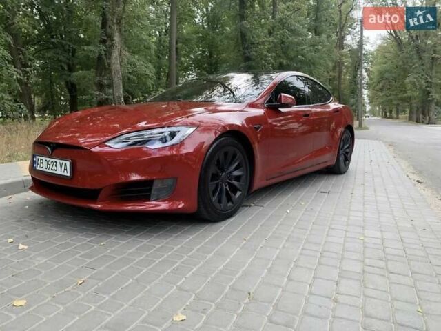 Красный Тесла Модель С, объемом двигателя 0 л и пробегом 154 тыс. км за 20300 $, фото 1 на Automoto.ua
