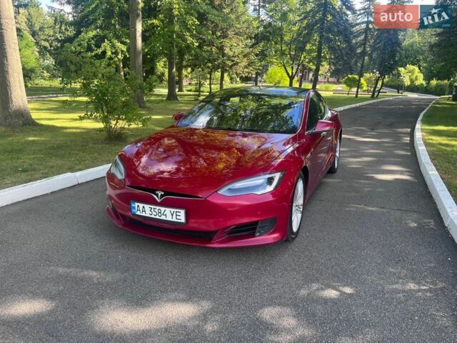 Червоний Тесла Модель С, об'ємом двигуна 0 л та пробігом 232 тис. км за 14999 $, фото 1 на Automoto.ua