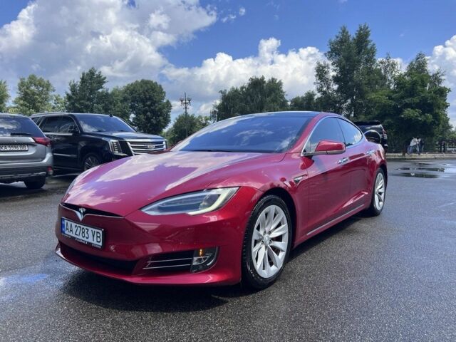 Красный Тесла Модель С, объемом двигателя 0 л и пробегом 207 тыс. км за 21500 $, фото 1 на Automoto.ua