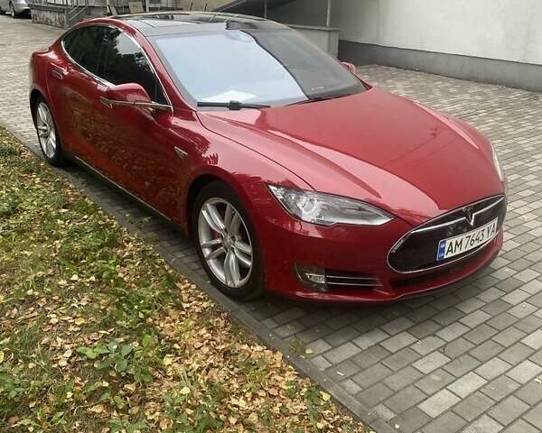 Червоний Тесла Модель С, об'ємом двигуна 0 л та пробігом 159 тис. км за 14999 $, фото 1 на Automoto.ua