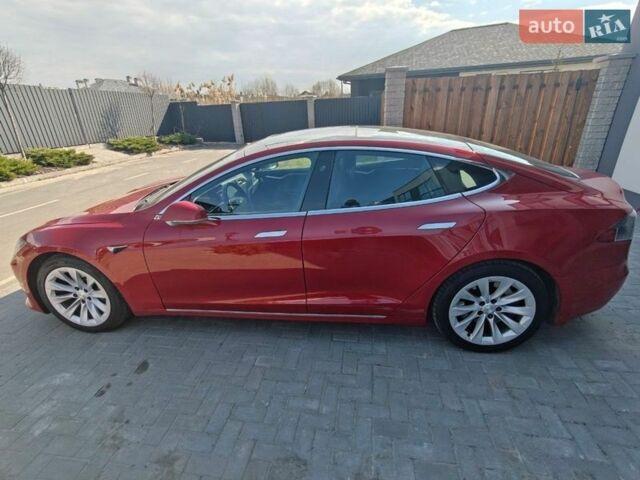 Красный Тесла Модель С, объемом двигателя 0 л и пробегом 167 тыс. км за 15500 $, фото 1 на Automoto.ua