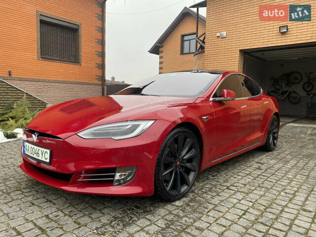 Красный Тесла Модель С, объемом двигателя 0 л и пробегом 58 тыс. км за 34000 $, фото 1 на Automoto.ua