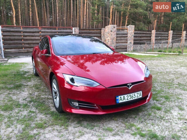 Червоний Тесла Модель С, об'ємом двигуна 0 л та пробігом 122 тис. км за 19999 $, фото 1 на Automoto.ua