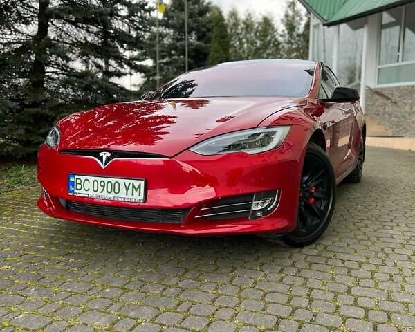 Красный Тесла Модель С, объемом двигателя 0 л и пробегом 220 тыс. км за 27700 $, фото 1 на Automoto.ua