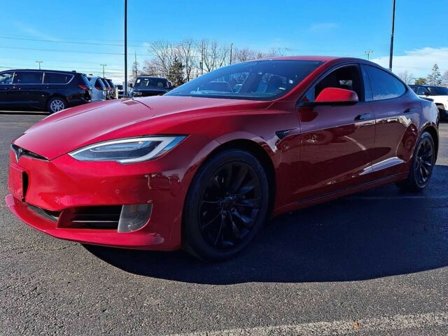 Красный Тесла Модель С, объемом двигателя 0 л и пробегом 67 тыс. км за 14000 $, фото 1 на Automoto.ua