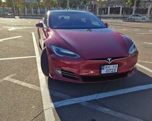Красный Тесла Модель С, объемом двигателя 0 л и пробегом 134 тыс. км за 17500 $, фото 1 на Automoto.ua
