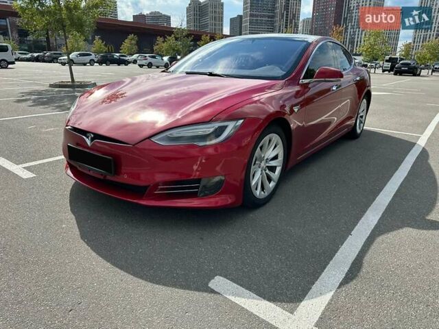 Красный Тесла Модель С, объемом двигателя 0 л и пробегом 183 тыс. км за 15350 $, фото 1 на Automoto.ua