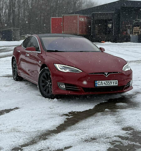 Красный Тесла Модель С, объемом двигателя 0 л и пробегом 128 тыс. км за 16200 $, фото 1 на Automoto.ua
