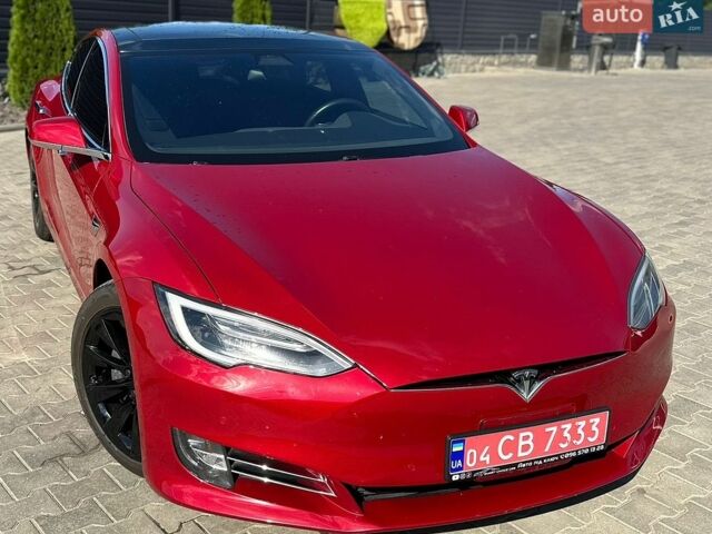Красный Тесла Модель С, объемом двигателя 0 л и пробегом 130 тыс. км за 19000 $, фото 1 на Automoto.ua