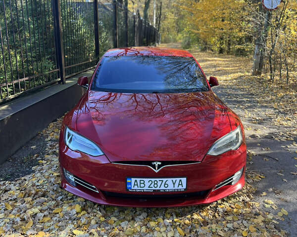 Красный Тесла Модель С, объемом двигателя 0 л и пробегом 94 тыс. км за 17900 $, фото 1 на Automoto.ua